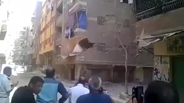 House Collapsed In Ukraine..😱😱 Holy Shit ..