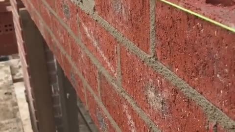 Smooth Bricklaying Is Strangely Satisfying to Watch