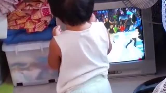 Toddlers will dance in any tunes or songs