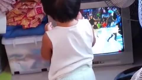 Toddlers will dance in any tunes or songs