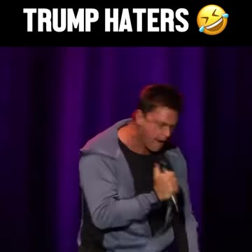 This is pure comedy🤣