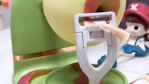 Fruits peeler