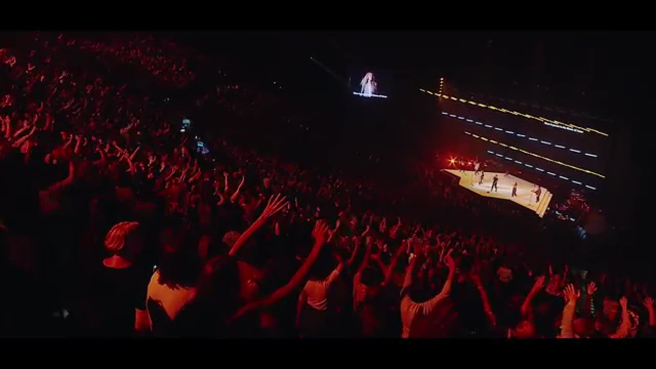 What a Beautiful Name w- Break Every Chain - Hillsong Worship live @ Colour