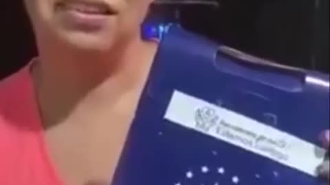 EL SALVADOR GIVE SICK PEOPLE THIS KIT TO TREAT C19