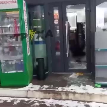 Looting and chaos in Kiev