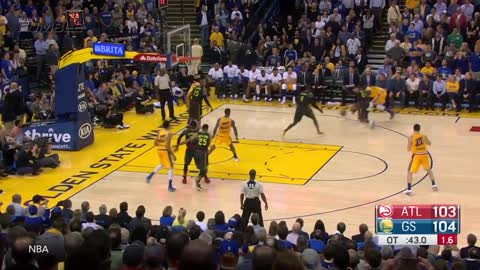 Draymond Green Sinks Ridiculous Off-Balance 3 Pointer