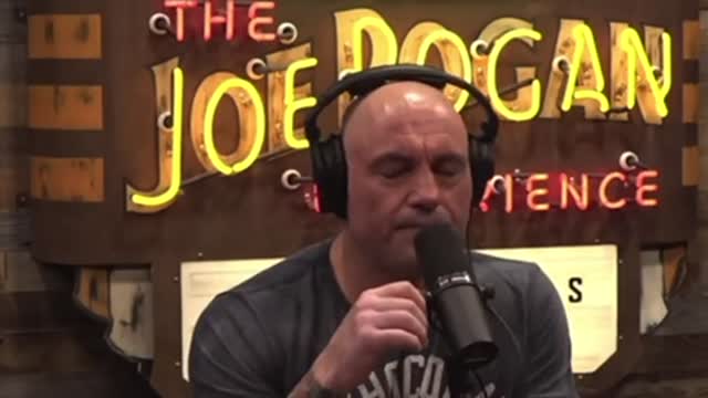 Joe Rogan discusses WH Press Secretaries with Aaron Rogers: