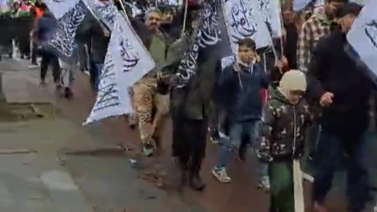 The Islamic extremist protesters march in Netherlands.. The world is getting crazy..