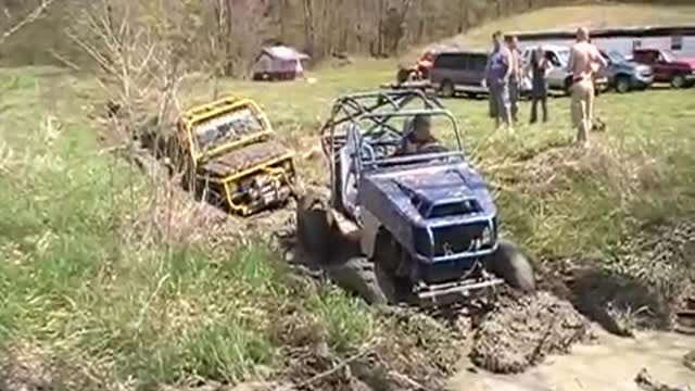 Kevin and Scott both get stuck in the mudd hole! AllZukedup!