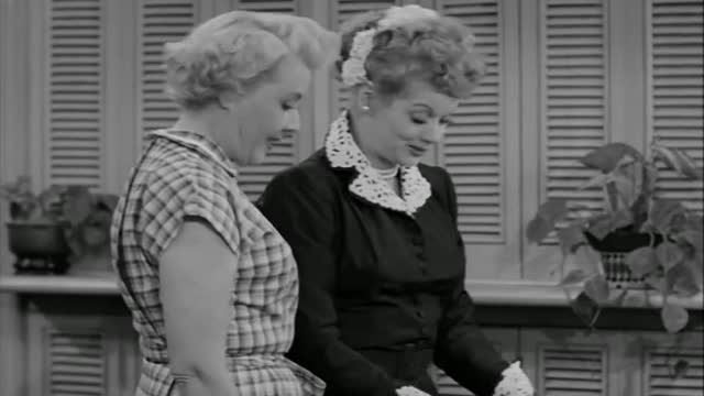 I Love Lucy Season 1 Episode 28 - Cuban Pals