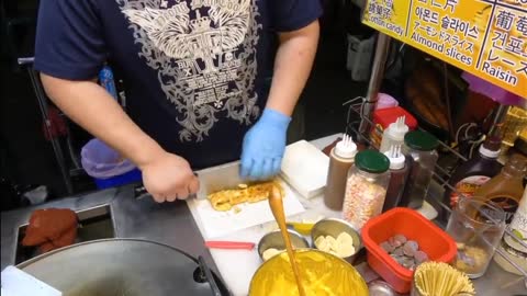 Taiwanese Street Food Liuhe Tourist Night Market!-13