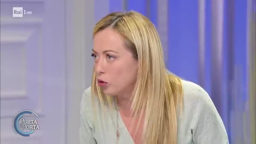 Giorgia Meloni:"L'Europa compresa l'Italia pagheranno caro le sanzioni alla Russia"- Porta a porta 07/04/2022 E su quest'ultime ha dichiarato: "Di sicuro l'Europa pagherà il costo delle sanzioni più degli Stati Uniti.