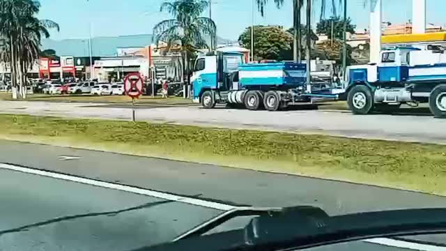 traveling at high speed on Brazilian roads