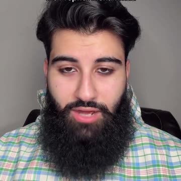 Islam does not require muslim women to change their last name after marriage