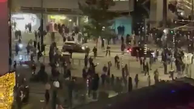 Holland: Reports of police shooting at anti lockdown protesters in Rotterdam!