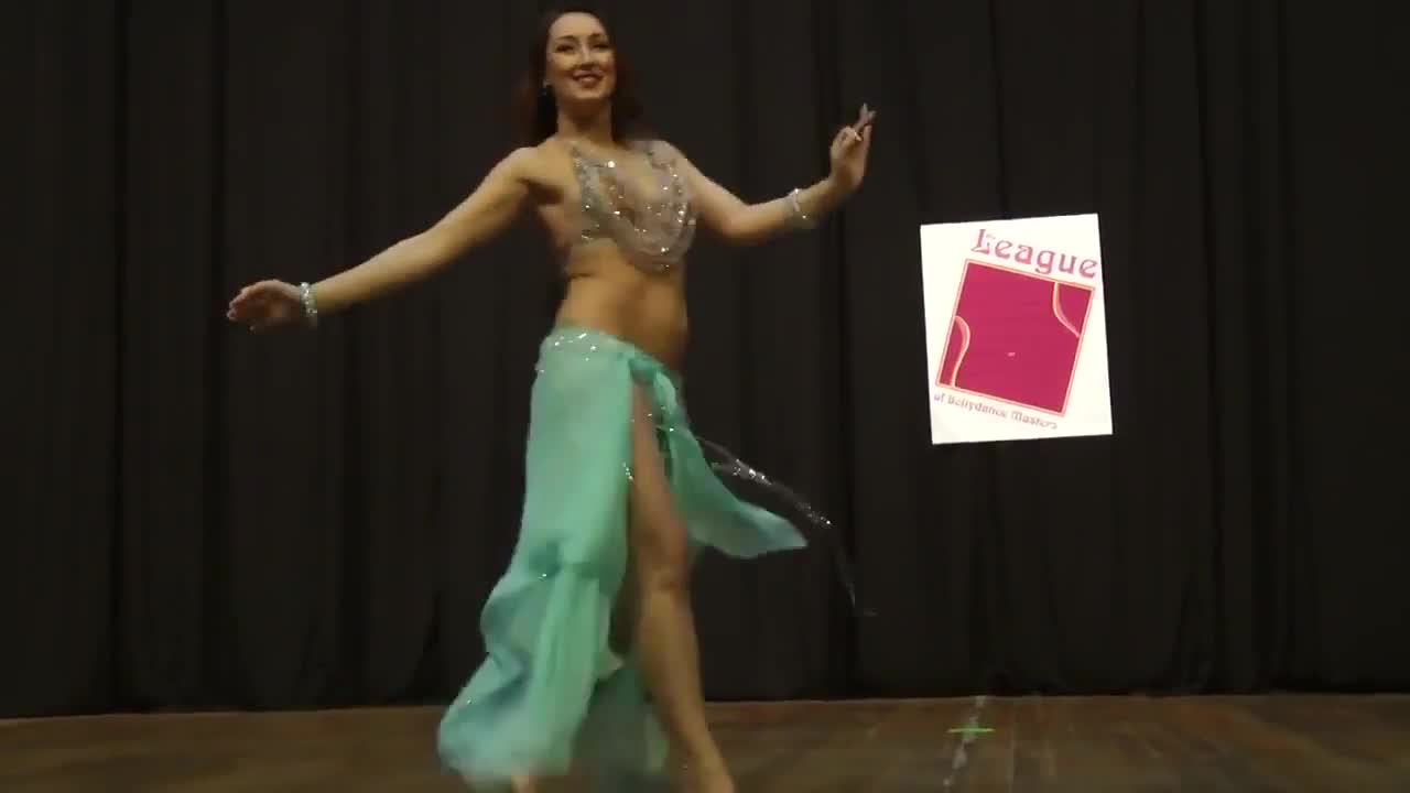 Most Beautiful Belly Dancer - Hotness vs. Belly Dance