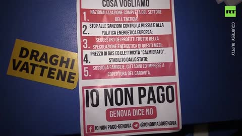 'IO NON PAGO':i manifestanti scendono in piazza per l'aumento delle bollette energetiche in Italia.Decine di manifestanti si sono radunati a Genova per richiamare l'attenzione sull'aumento(???) dei prezzi dell'energia