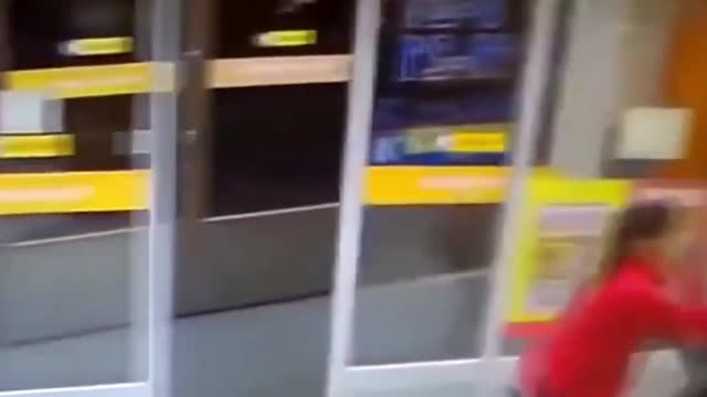 Man Fails To Steal Items From Shop