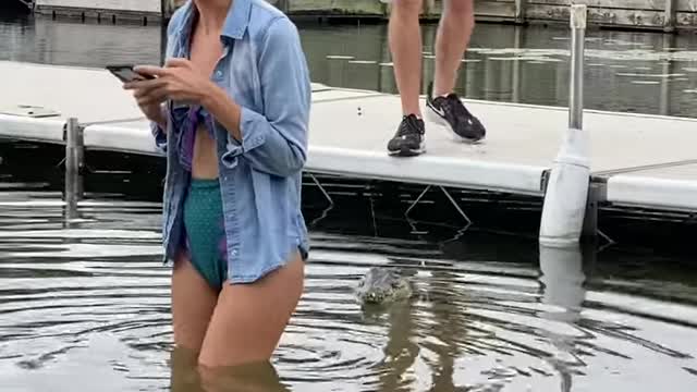 She didn't notice the ALLIGATOR ! For Entertainment Purposes Only