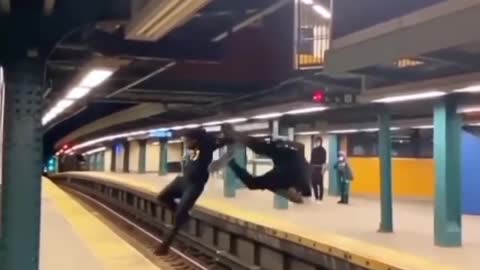 Best Parkour ever over railway platform