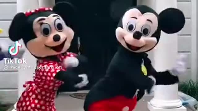 Tiktok trend with Mickey Mouse