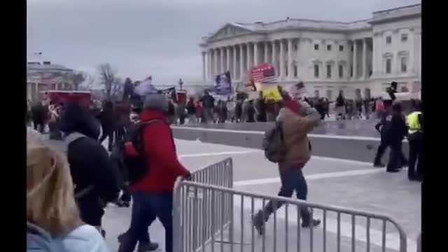 Police Directing Trump Protesters into Capitol