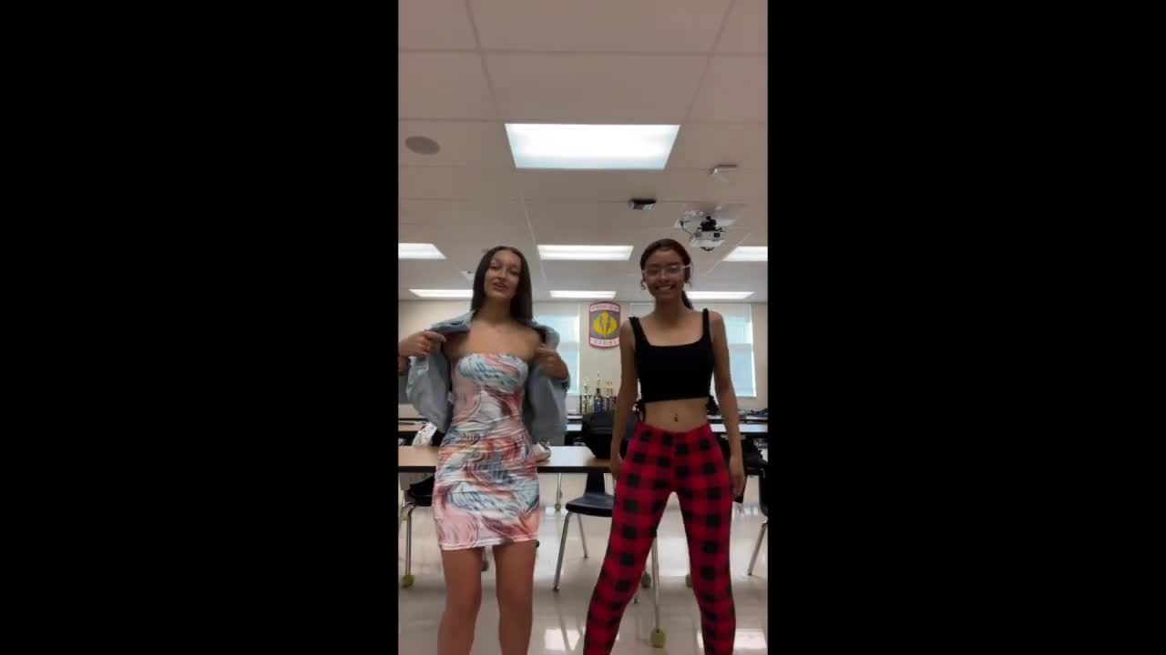 all the most iconic tiktok dances from 2021