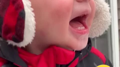 CUTEST KIDS PLAYING WITH THE SNOW ❄️