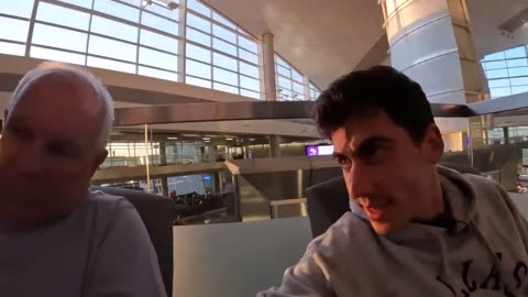 "Airport Nomad: My Unconventional 7 Days of Living in an Airport"
