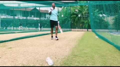 Cricketer Bottle cap challange ft.yuvraj singh, Virat Kohli