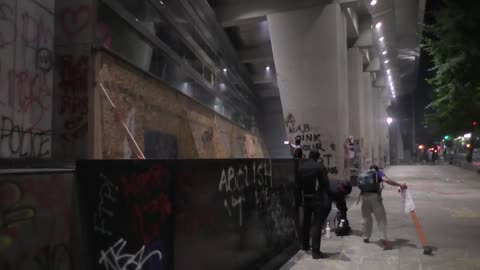 AntiFa And US Marshals Battle At The Portland Federal Building