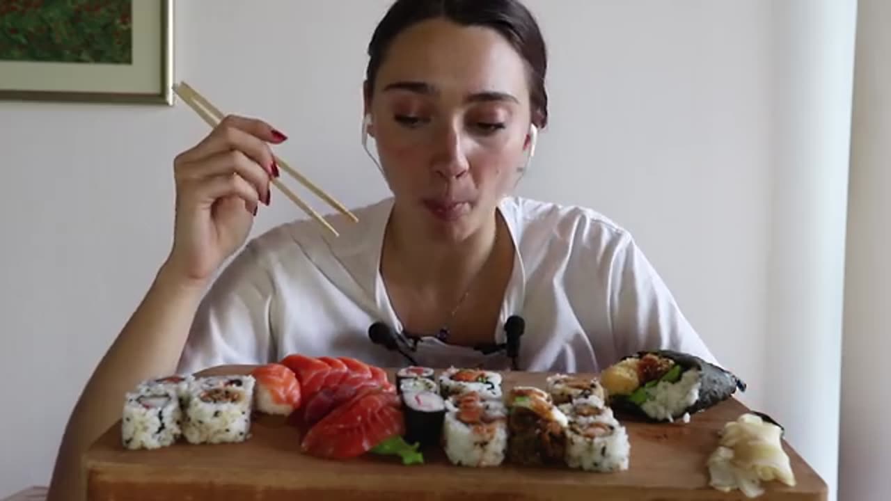 ASMR MUKBANG | EATING SUSHI