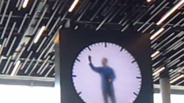 Watch world trade center Schiphol airport