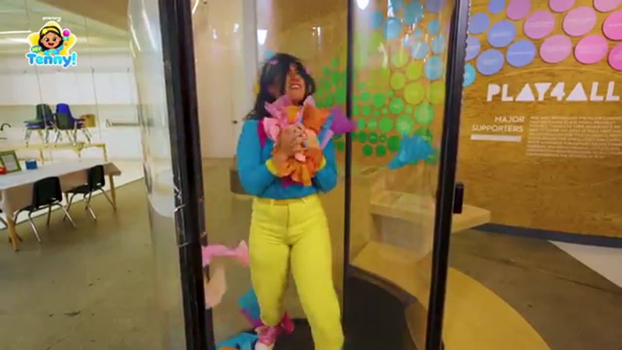 Adventure at children's museum |Hey Tenny|