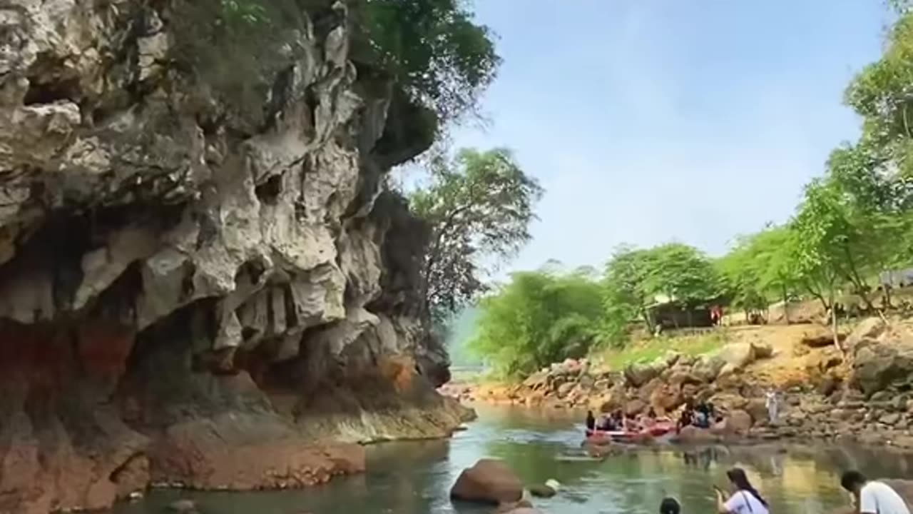 Sungai aare nya Bandung Barat