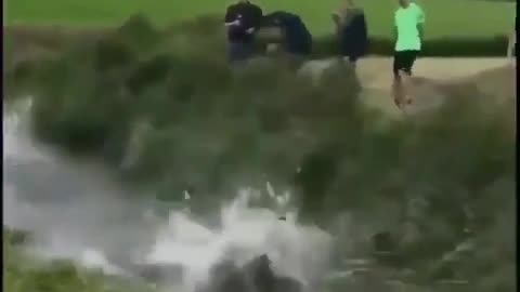 Funny Jumping Video Like Monkey Jumping