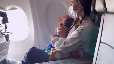 Asthmatic two year old refused to wear a mask on an American airways flight.