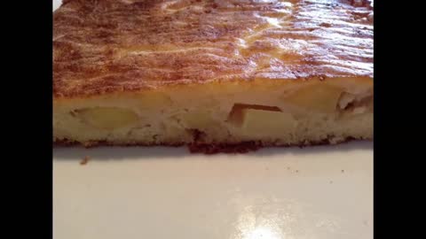 QUICK AND EASY APPLE CAKE RECIPE - RECETTE DU GÂTEAU MOELLEUX AUX POMMES FACILE ET RAPIDE