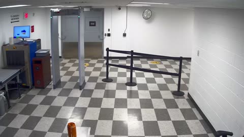 6134RHOBG3G308CLobby8Entrance_2021-01-06_17h20min01s650ms.mp4