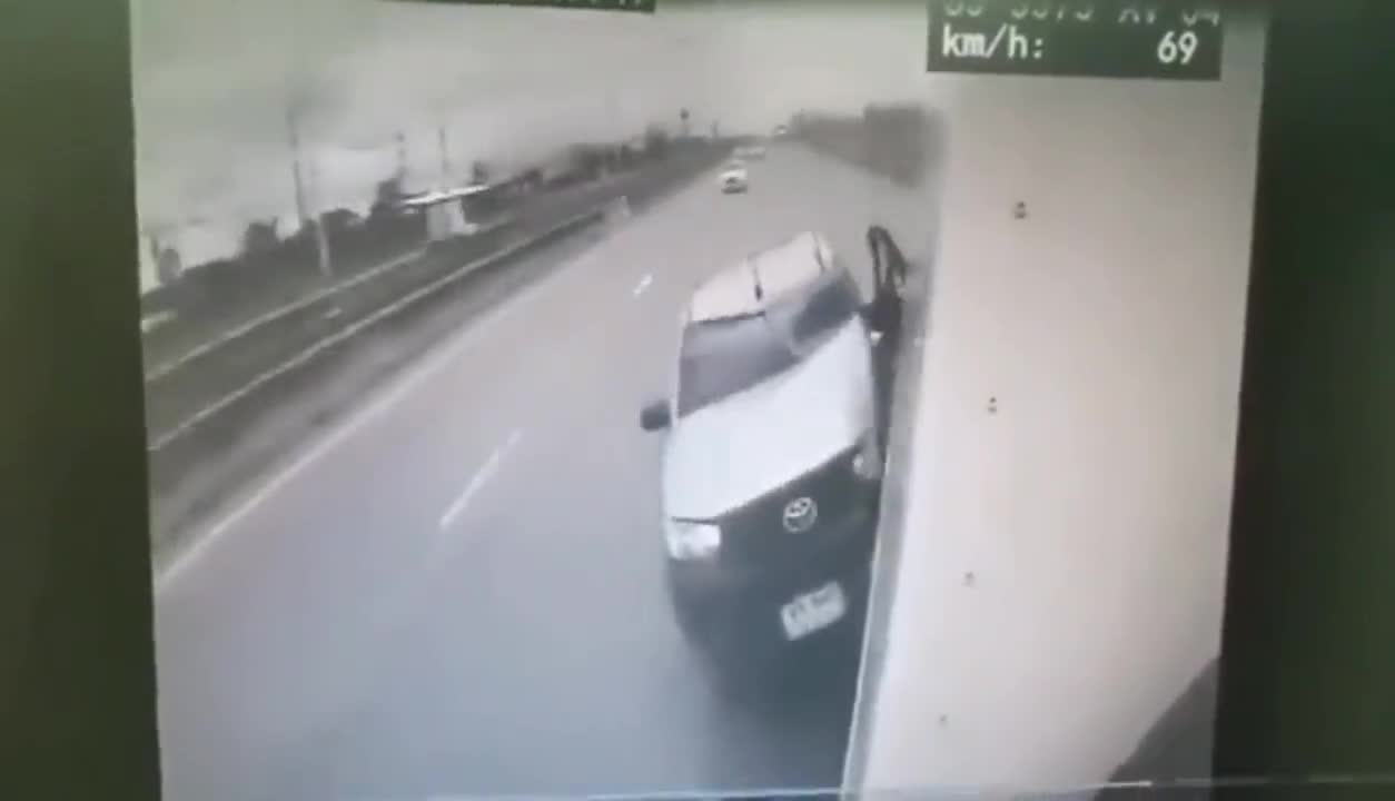 Sleepy driver crashed into truck Hollywood style