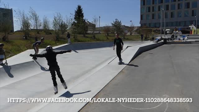 løbehjul, rulleskøjter og skateboard med L.O.W