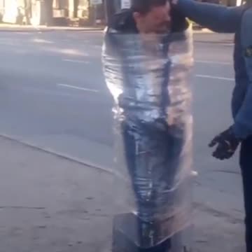 Ukrainians punish looters