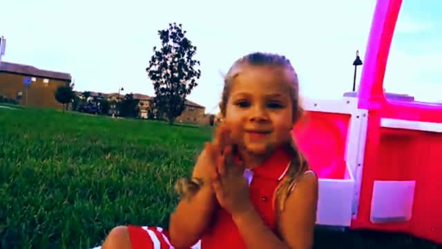 Small baby s playing