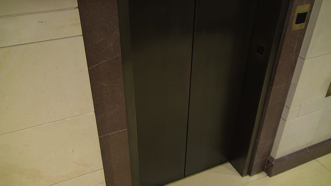 7026CVCSLElevatorLobbyAtriumSVC312_2021-01-06_11h40min00s747ms.mp4