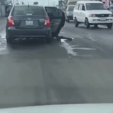 Philippi resident assualt smash and grabber