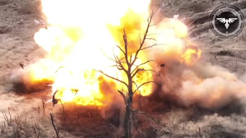 Russians Look for Cover Under Damaged Tank(Incredible Footage)