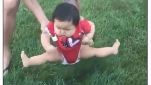 Babies don't like Grass, what do they know that we don't know?!?!?! #Disclosure 👉👉👉 Follow me