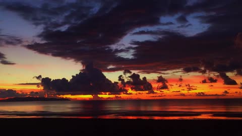 Impressive Colors of Nature captures during time lapse on beach