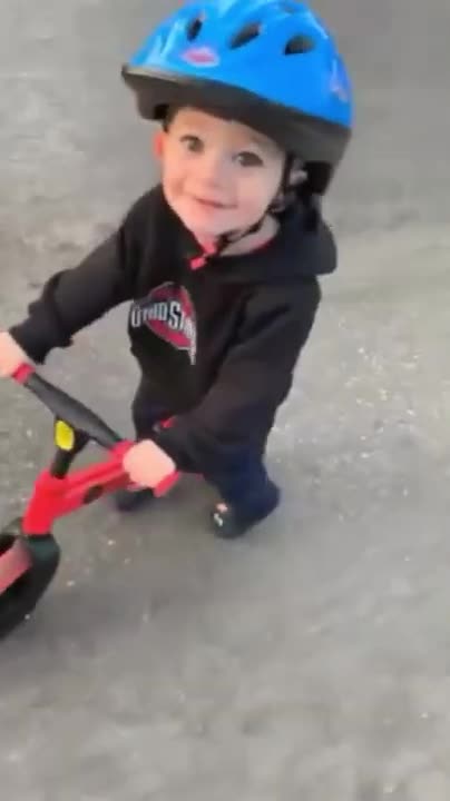 balance bike / push bike - toddler children playing together with their bike - belajar sepeda