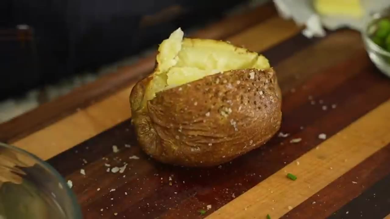 Ways to Spruce Up Your Baked Potato Today😋😋